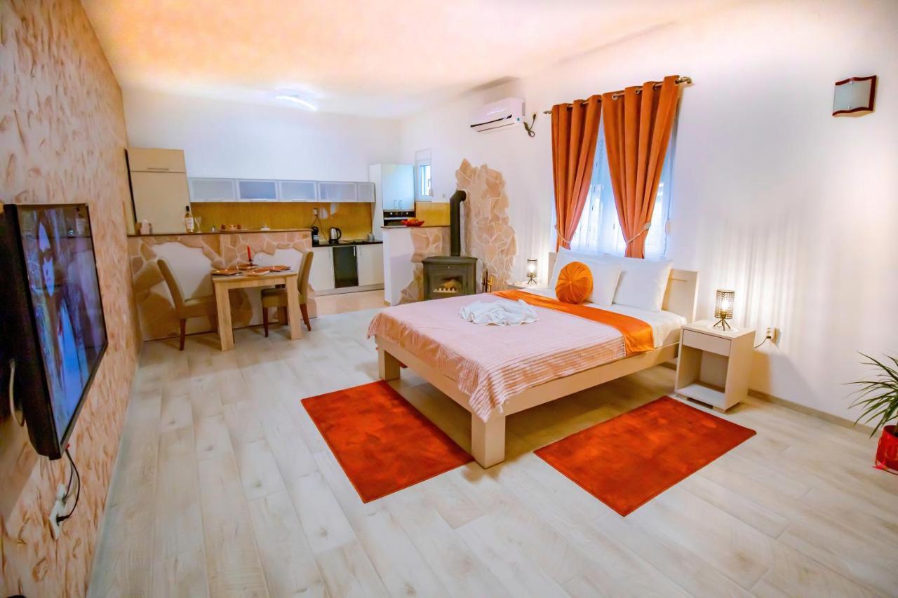 Simo Apartments Airport 波德戈里察 外观 照片